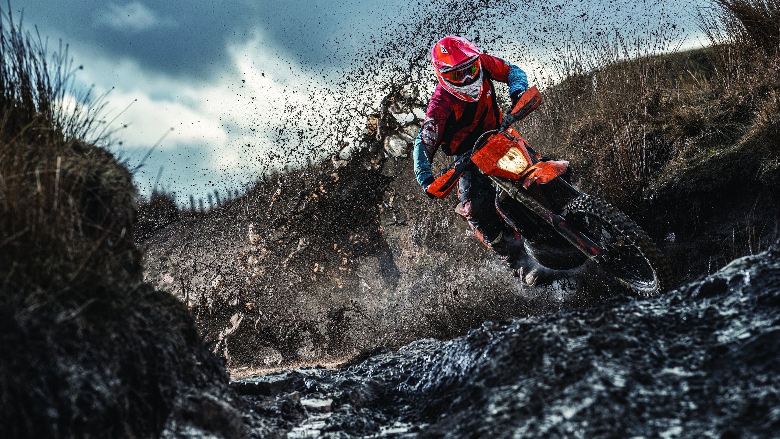 多特蒙德vs伊朗，当俱乐部象征遇见国家图腾，姆巴佩在虚构赛场写下现实寓言